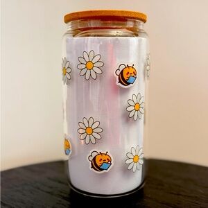 Bee and Daisy Glass Jar with bamboo Lid